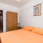 Stunning In Pag With House Sea View Lejlighed *