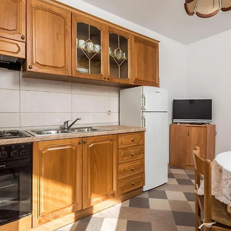 Awesome In Pag With House Sea View Appartamento *