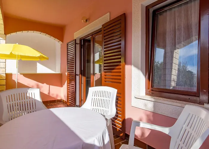 Stunning In Pag With House Sea View 아파트 *